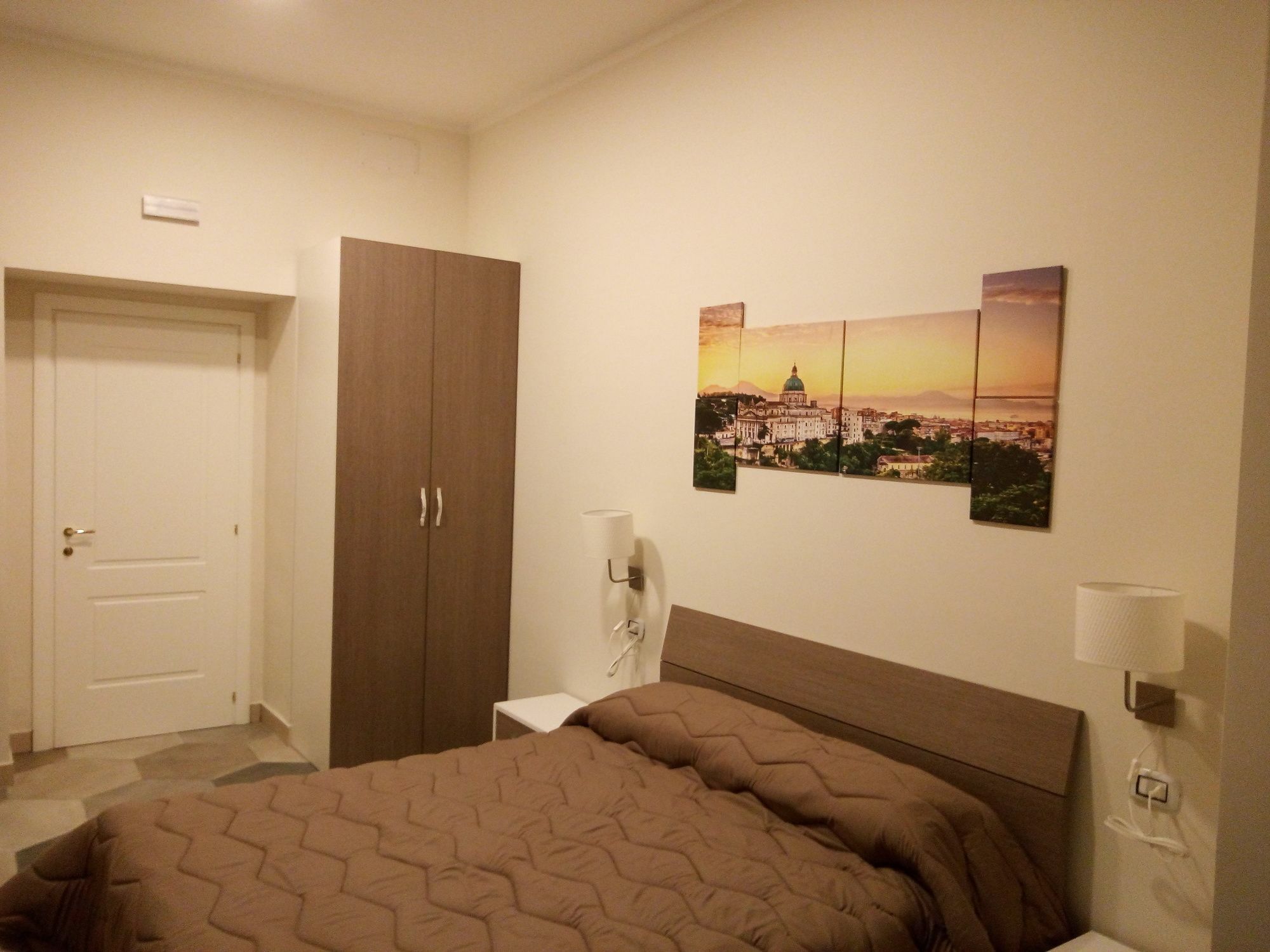 B&B La Dimora Del Conte Наполи Екстериор снимка