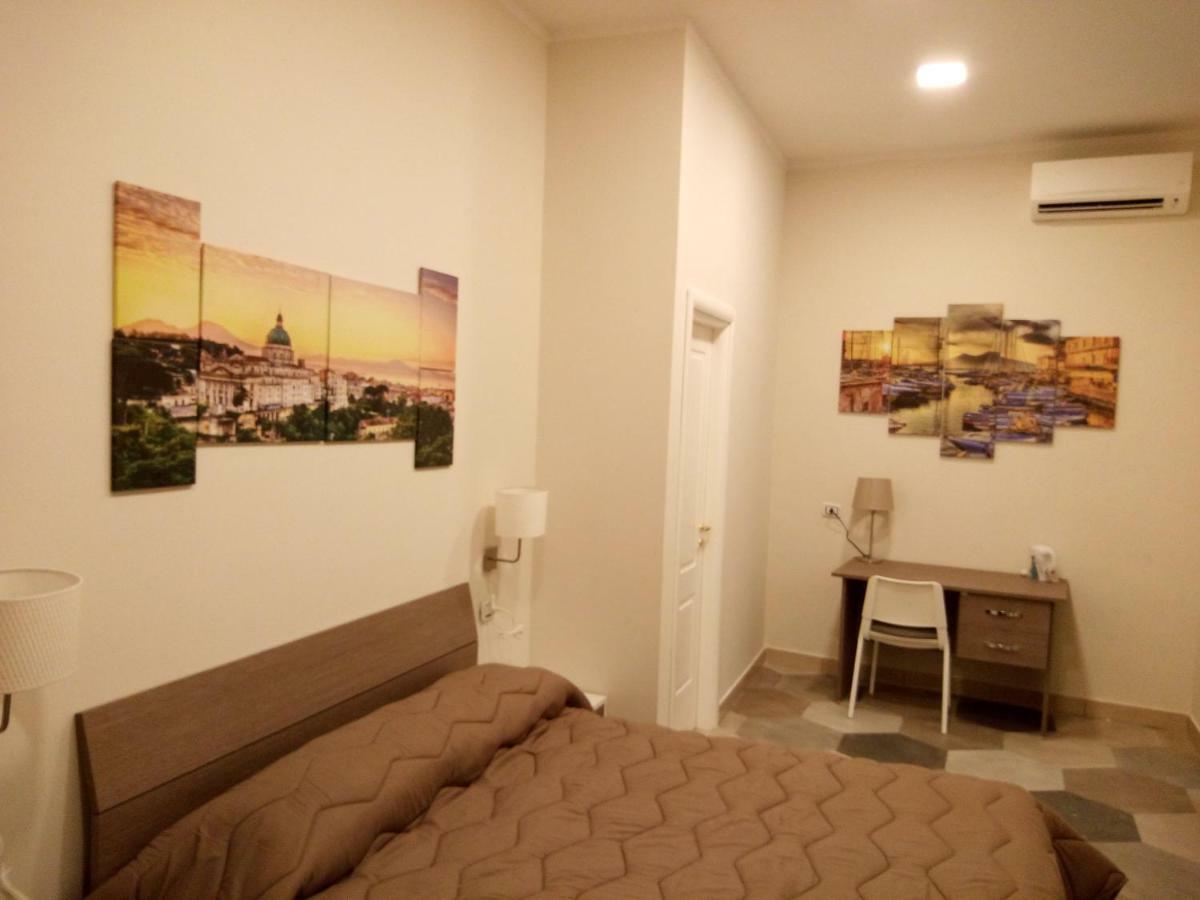 B&B La Dimora Del Conte Наполи Екстериор снимка
