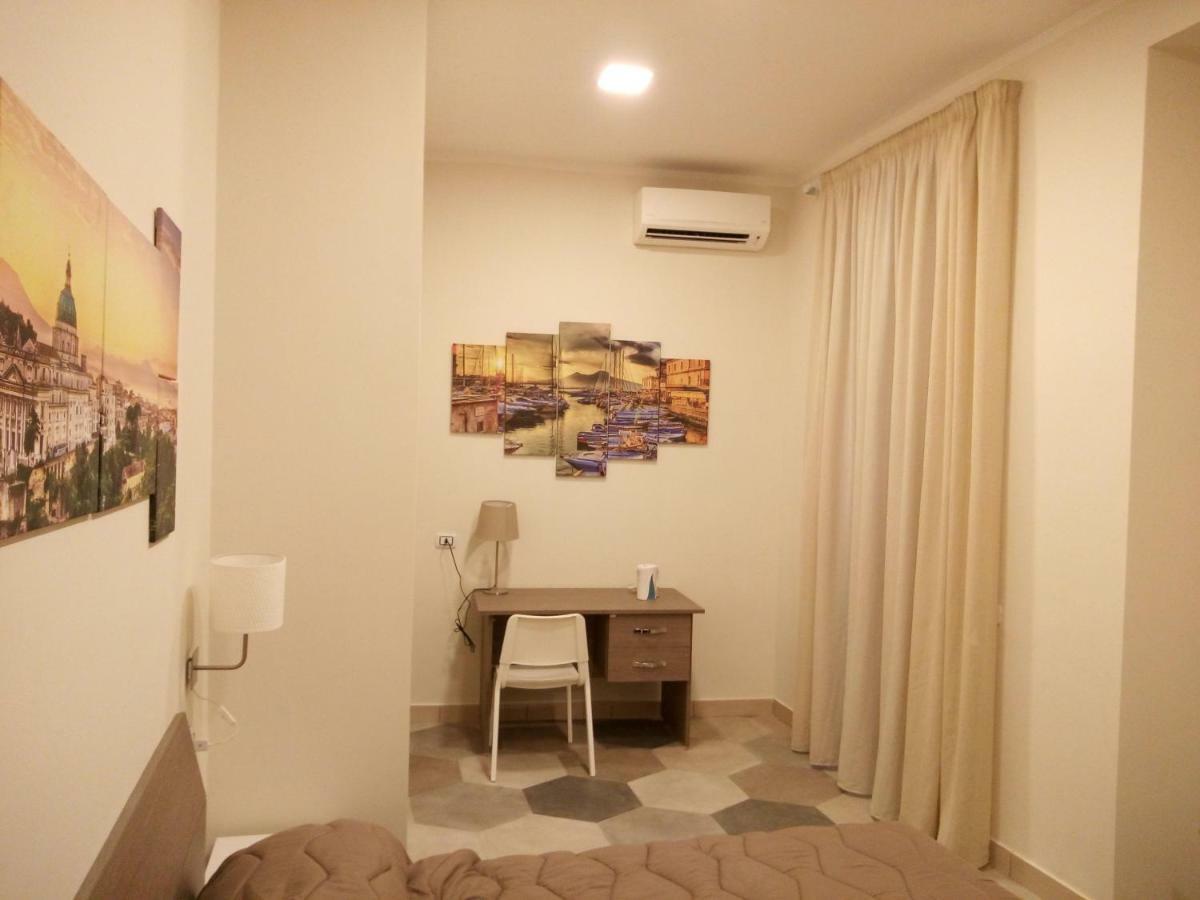 B&B La Dimora Del Conte Наполи Екстериор снимка