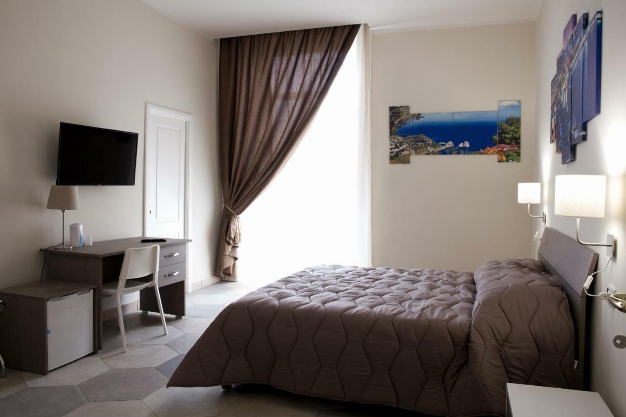 B&B La Dimora Del Conte Наполи Екстериор снимка