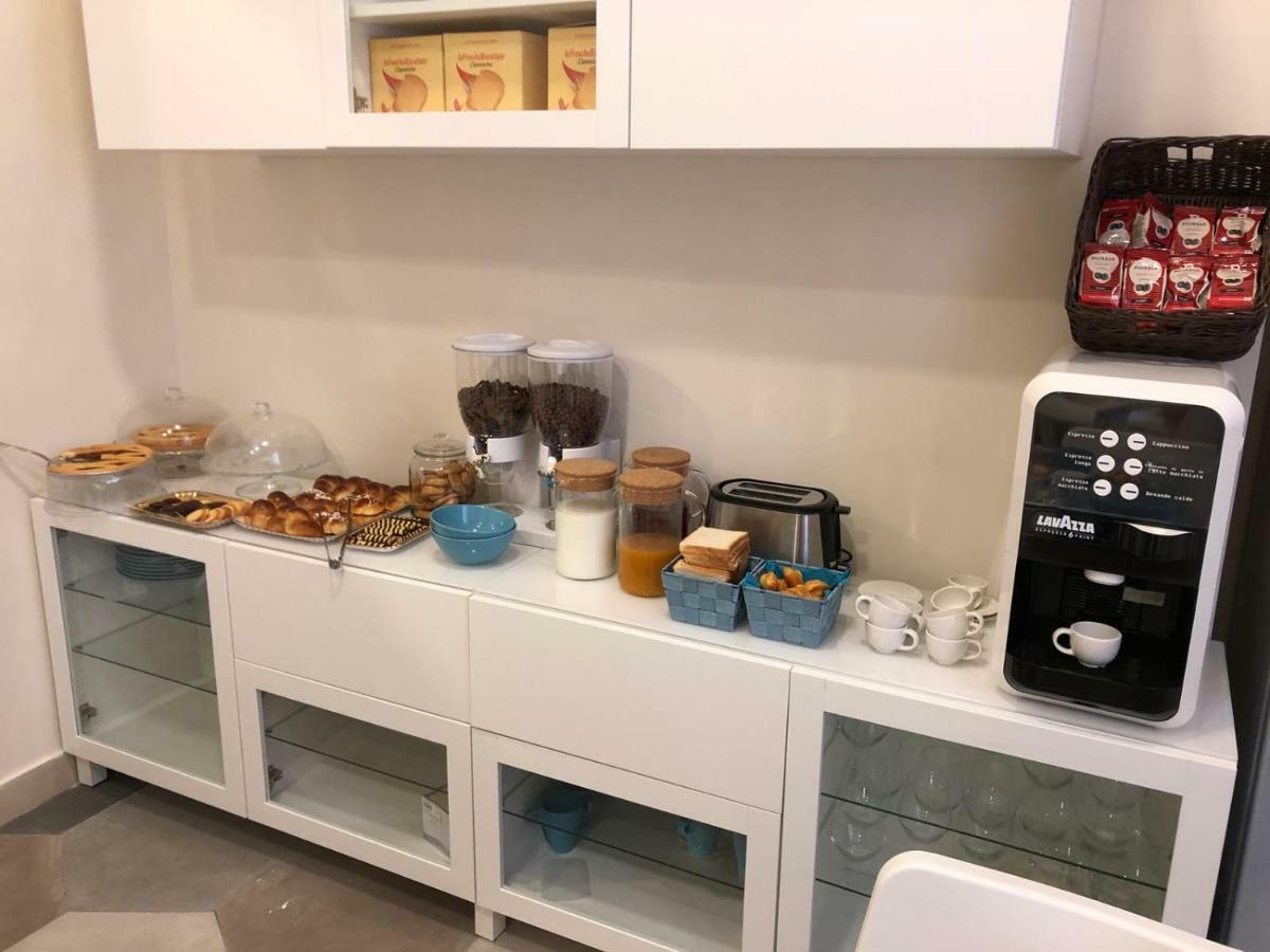 B&B La Dimora Del Conte Наполи Екстериор снимка