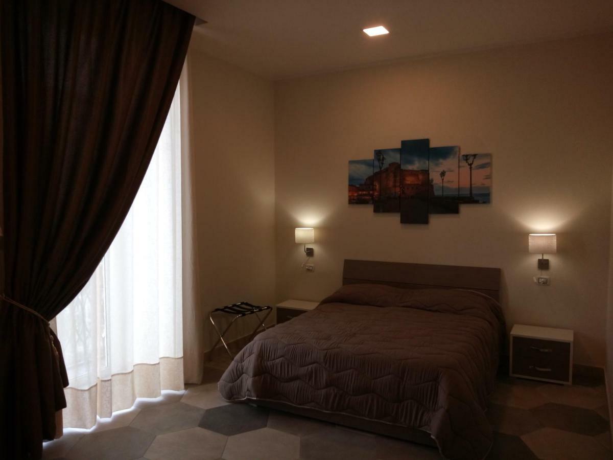 B&B La Dimora Del Conte Наполи Екстериор снимка