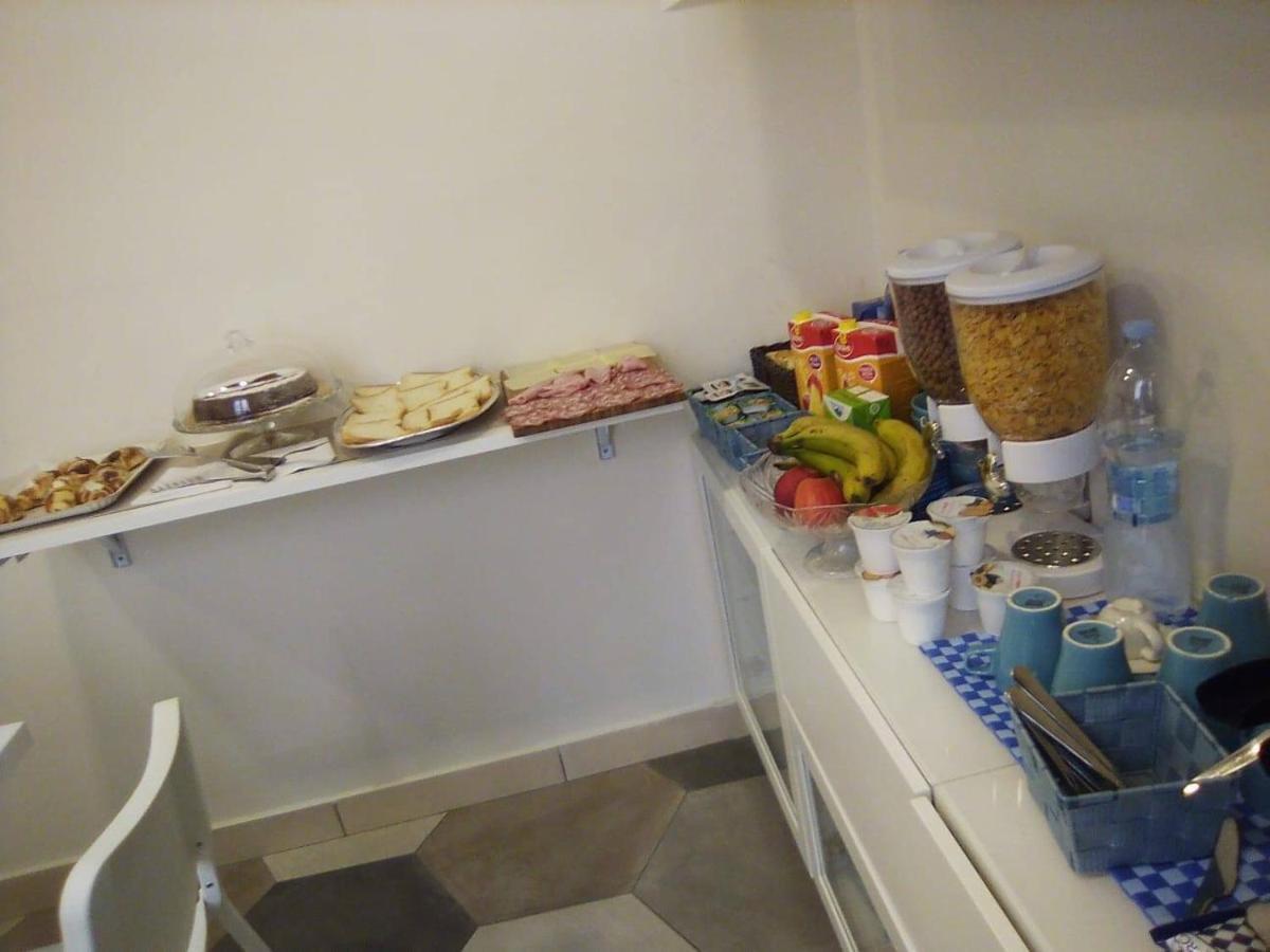 B&B La Dimora Del Conte Наполи Екстериор снимка